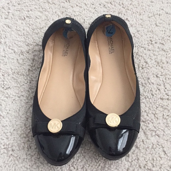 Michael Kors flats in size 7.5 - Picture 3 of 8